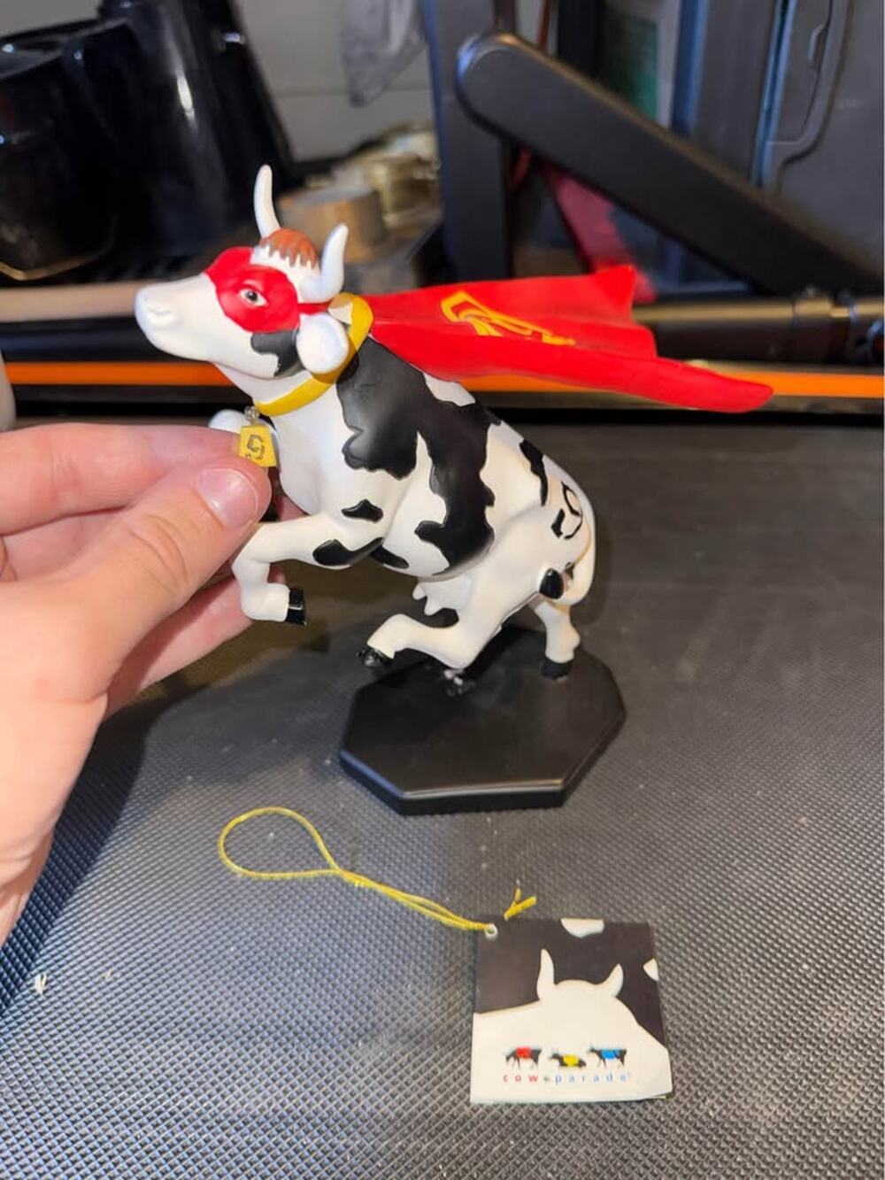 Vintage 2004 Cow Parade Super Cow Number 7712  Figurine C6